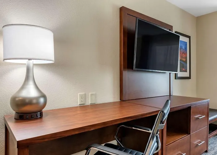 Comfort Suites